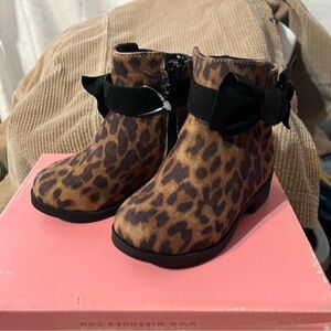 Mia Toddler Animal print ankle boots 8